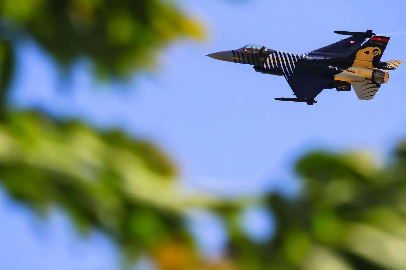 Bodrum'da Cumhuriyet'in 100. Yılı Kutlama Programı 2 bodrum solo turk f16 gosteri 1